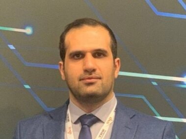 Farzad received award